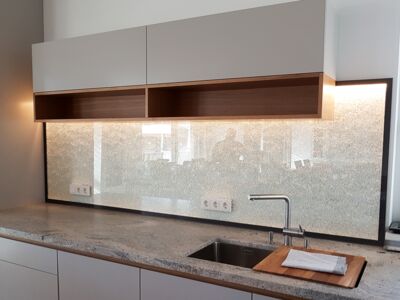 Glaszone Küchenrückwand Live 40 weiß mit Lochbohrungen