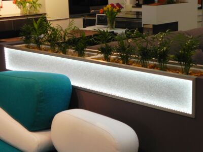 Glaszone Zoning Element crystal with LED-lighting in the living area
